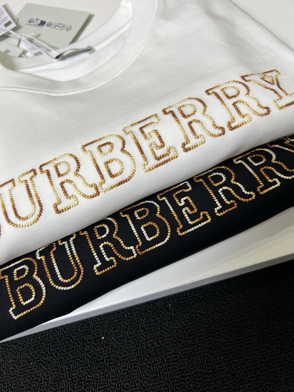 ブランドTシャツ着用イメージ